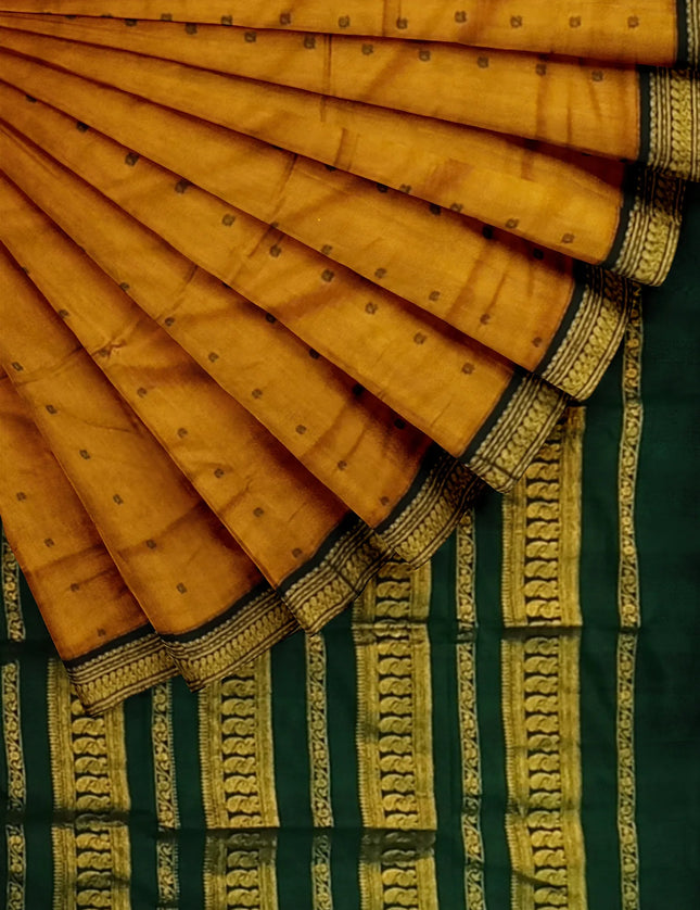 M C Kalyani Contrast  6 yards Sarees