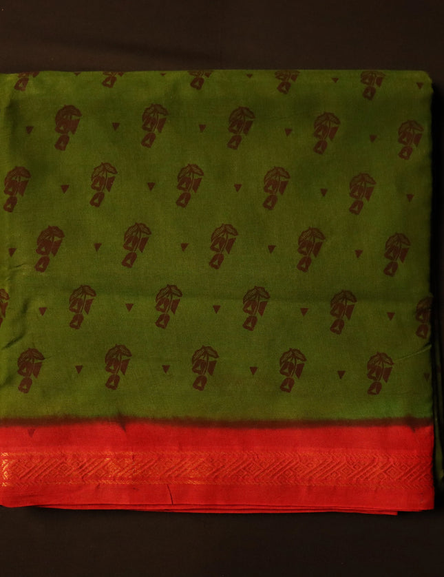 Madurai Batik Print with Contrast Jari Border 9 yards