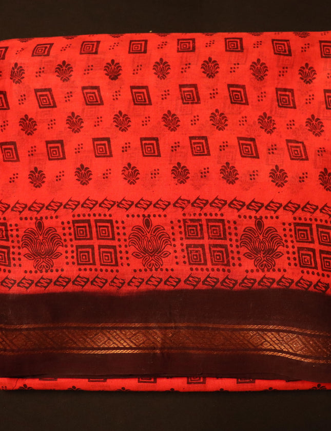 Madurai Batik Print with Contrast Jari Border 9 yards