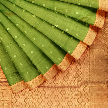 Pure Kanchipuram Silk 9 Yards Madisar Saree - Elegant Small Border & Rich Pallu