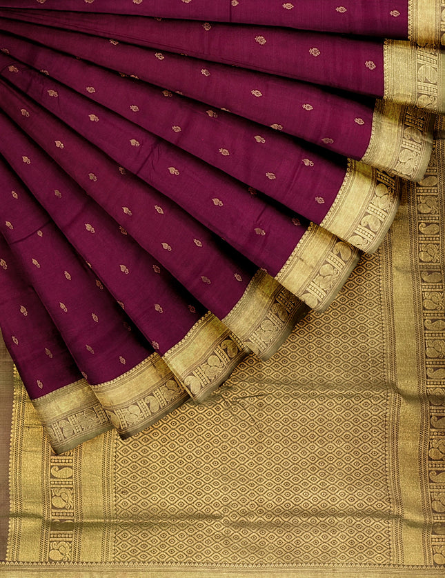 Pure Kanchipuram Silk 9 Yards Madisar Saree - Elegant Small Border & Rich Pallu