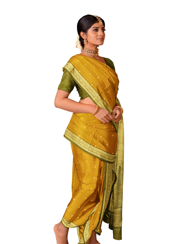 Pure Kanchipuram Silk 9 Yards Madisar Saree - Elegant Small Border & Rich Pallu