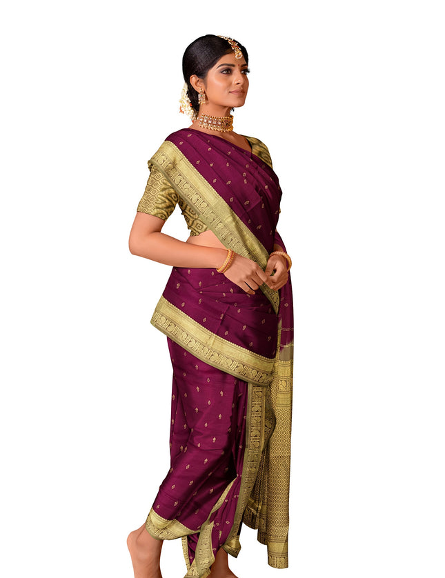 Pure Kanchipuram Silk 9 Yards Madisar Saree - Elegant Small Border & Rich Pallu