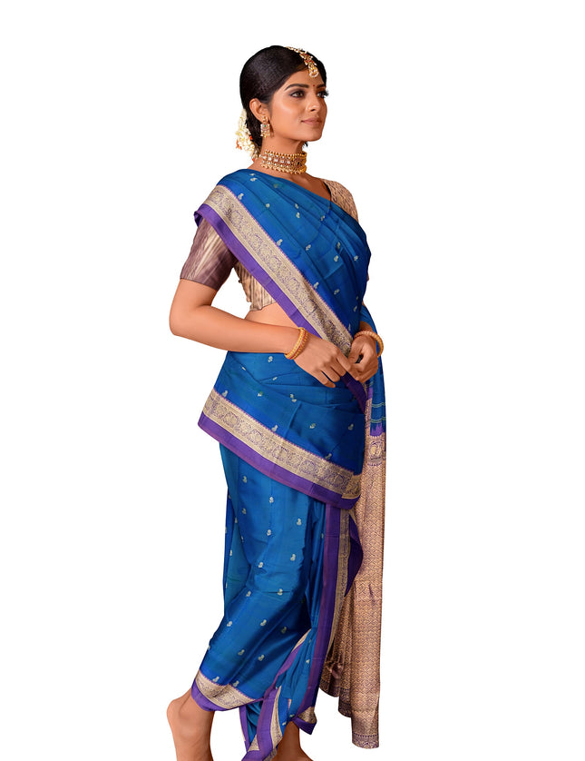 Pure Kanchipuram Silk 9 Yards Madisar Saree - Elegant Small Border & Rich Pallu