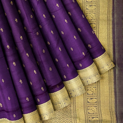 Pure Kanchipuram Silk 9 Yards Madisar Saree - Elegant Small Border & Rich Pallu