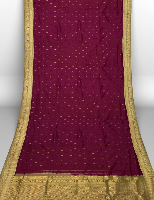 Pure Kanchipuram Silk 9 Yards Madisar Saree - Elegant Small Border & Rich Pallu