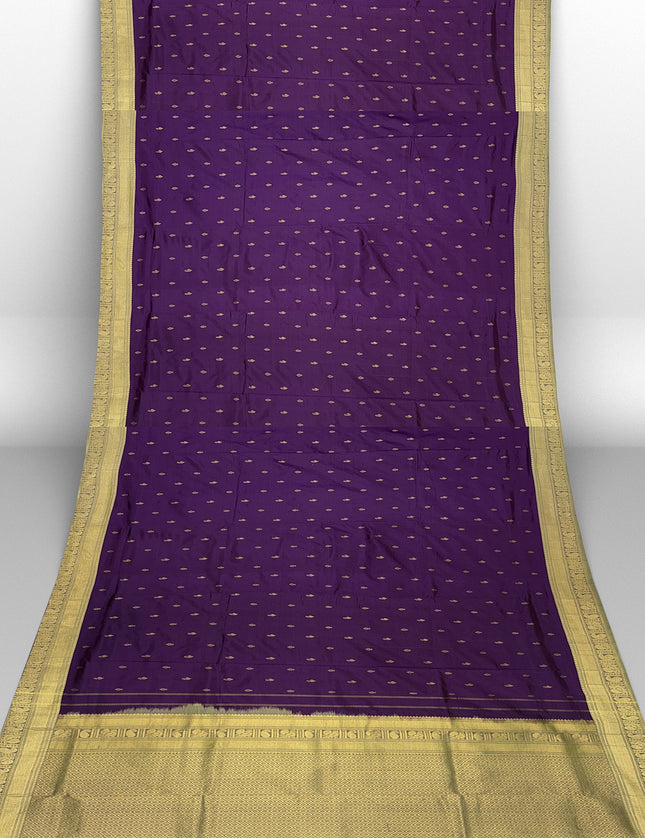 Pure Kanchipuram Silk 9 Yards Madisar Saree - Elegant Small Border & Rich Pallu