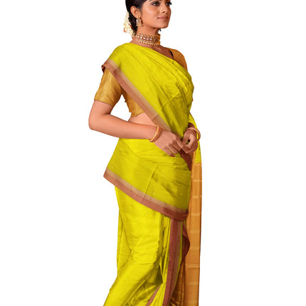 Pure Kanchipuram Silk 9 Yards Madisar Saree - Pottu Butta Design with Small Border