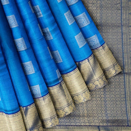 Pure Kanchipuram Silk 9 Yards Madisar Saree - Traditional Big Border & Rich Pallu