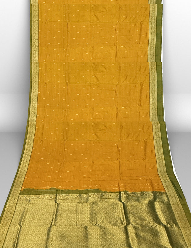 Pure Kanchipuram Silk 9 Yards Madisar Saree - Elegant Small Border & Rich Pallu
