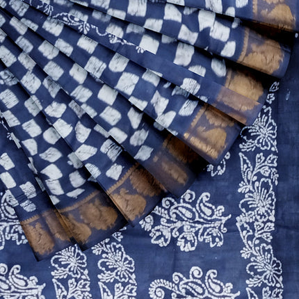 MADURAI MUL MUL MOODABANI CHECKS DESIGN JAQUARD BORDER 9 YARDS SAREES